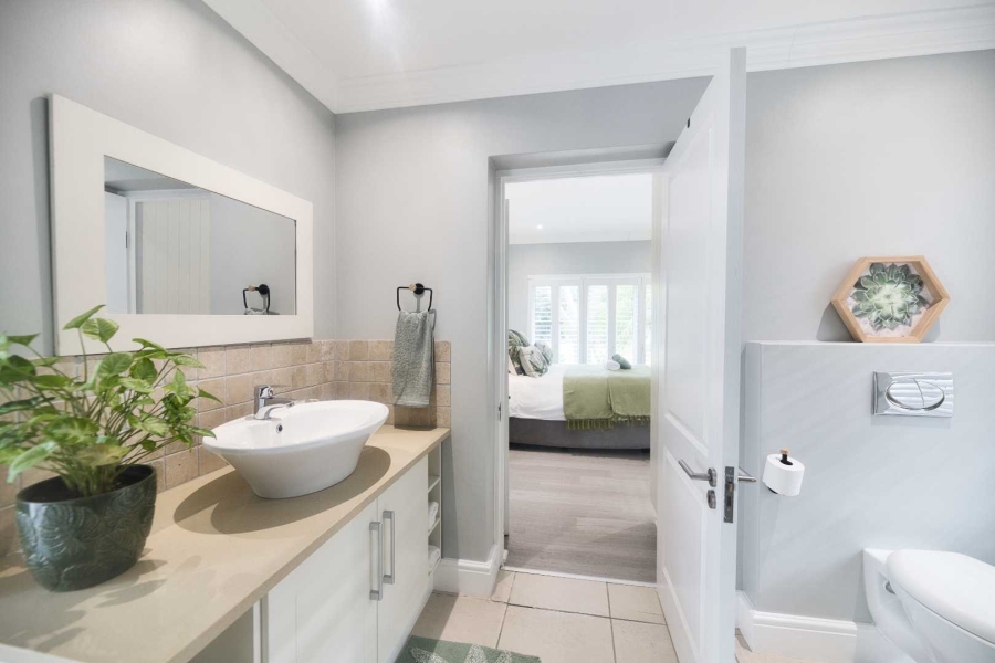 4 Bedroom Property for Sale in Hemel en Aarde Estate Western Cape